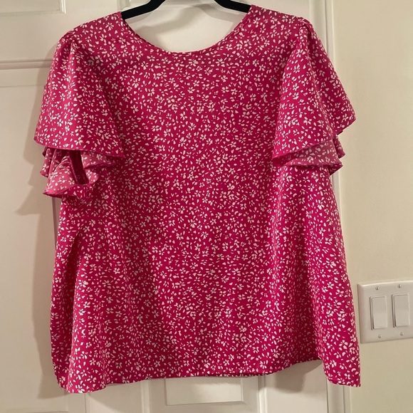SHEIN Tops - Women's Pink Floral Top